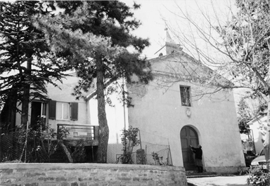 Chiesa e casa colonica